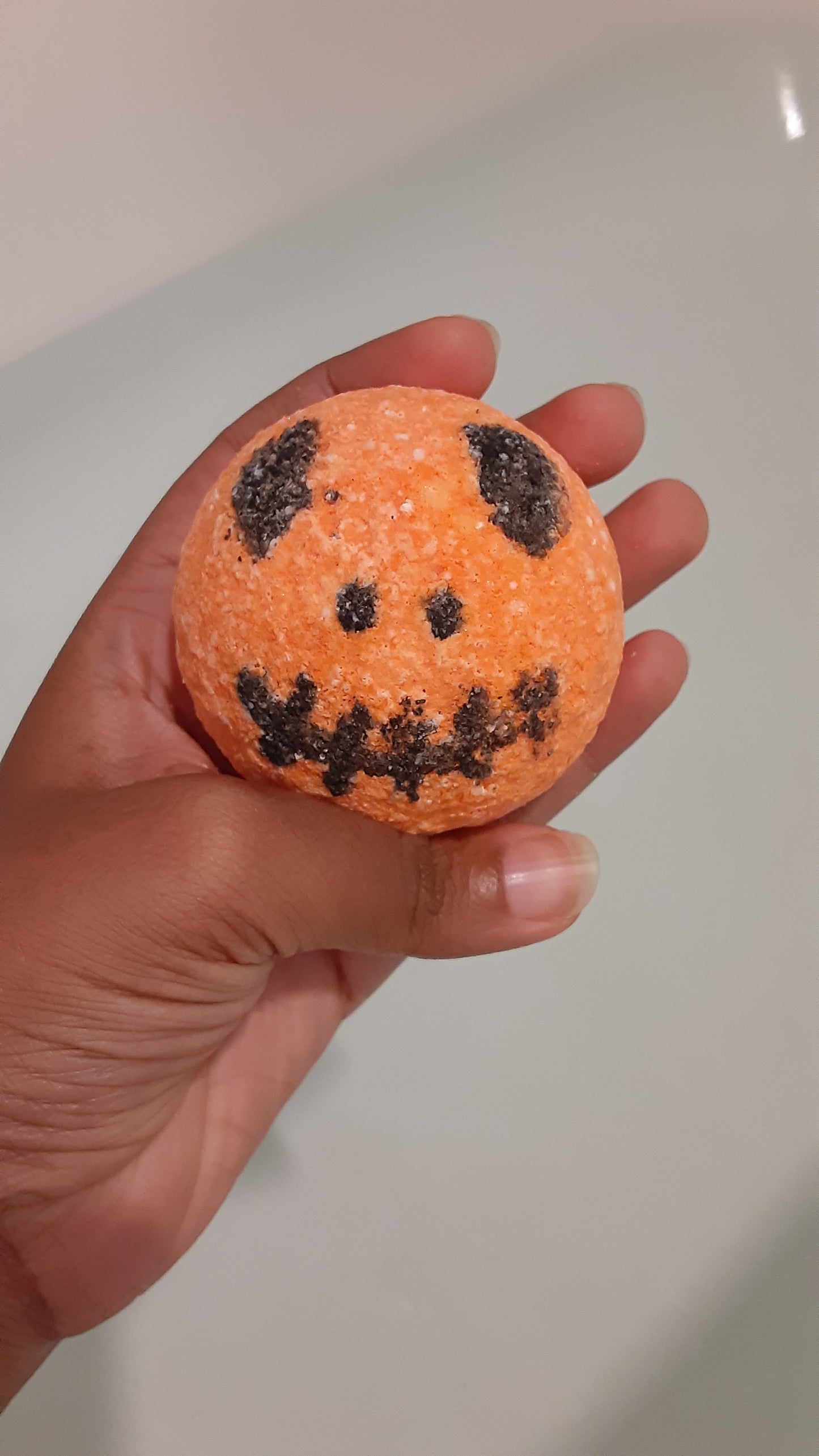 Jack o lantern bath bomb