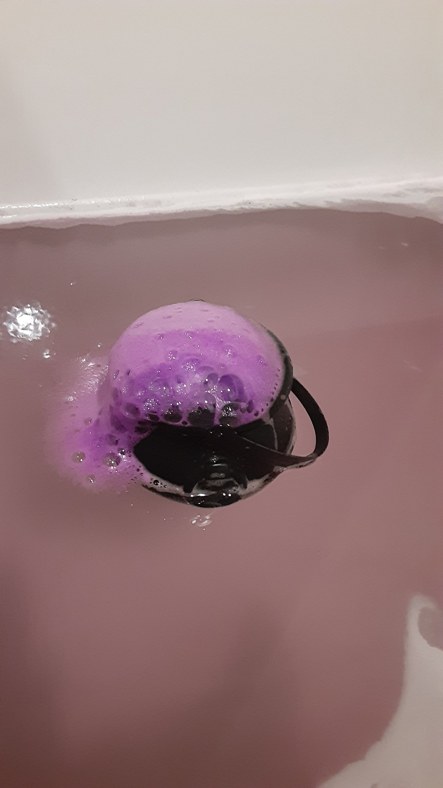 Witches cauldron bath bomb