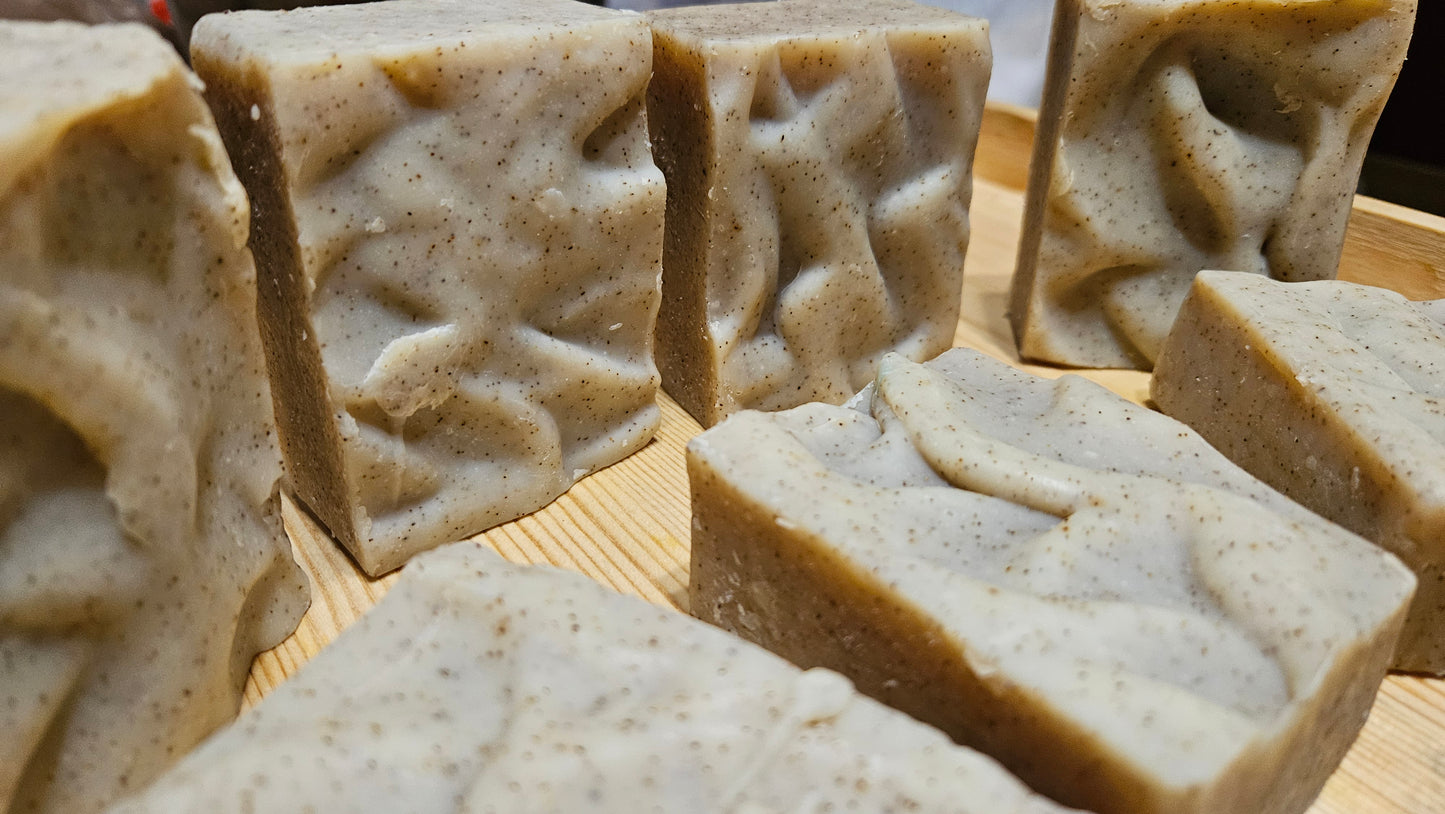 Exfoliating Goats milk + white tea & sage